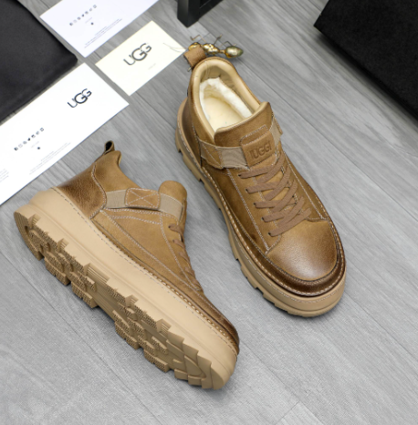 UGG Leather Low-Top Sneaker – Tan