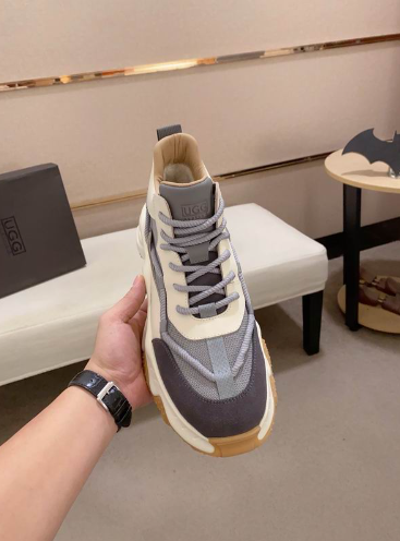 UGG Chunky Runner Sneakers – Grey & Cream