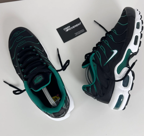 Nike Air Max Plus TN "Malachite" - Black / Malachite Green