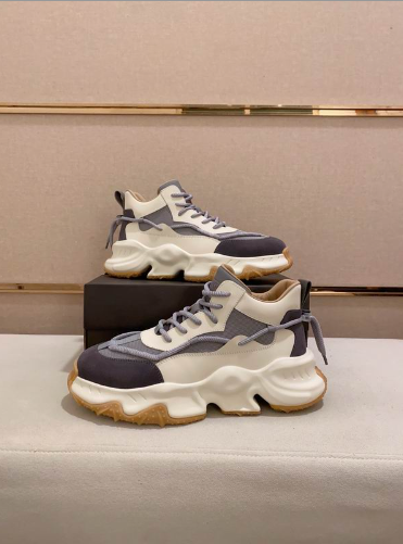 UGG Chunky Runner Sneakers – Grey & Cream